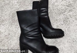 New Collection e Tend�ncia Botins Tamanho 37  Lindissimos