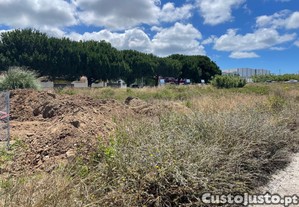 Lote (n.14) de Terreno para construção de moradia em Quinta do Texugo, em Sesimbra