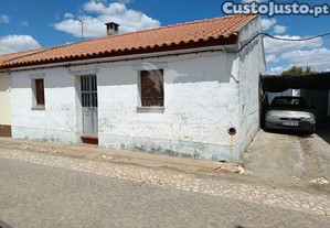 Moradia terrea c/quintal