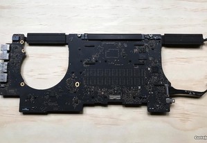 Logic Board MacBook Pro 15" Retina (A1398) Late 2013 (Core i7 2.0GHz, 8GB RAM)
