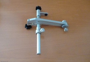 Adaptador universal de câmaras para digiscoping