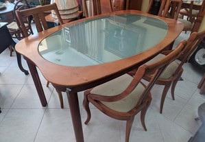 Mesa sala de jantar com tampo de vidro encastrado