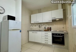 Moradia 2 Pisos, Rendimento Imediato 6 %, Porto