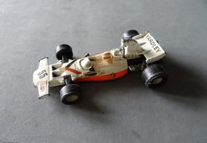 Miniatura Corgi Toys Yardley McLaren Ford MI9A