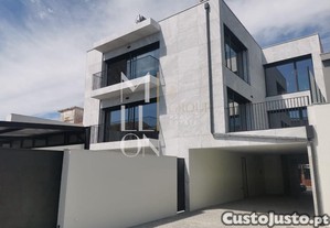 Apartamento T1 nas Caxinas   3ª Linha de Mar