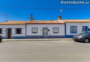 Moradia T2+T1 Remodelada com Terraço, Garagem, Próximo da Costa Vicentina.