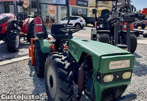 Trator PASQUALI 956/ 603 com Alfaias