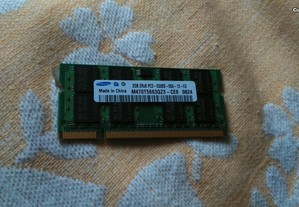 Memória RAM para portátil, 2 Gigas Samsung