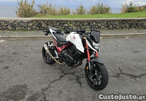 Honda CB750 Hornet 2023 Full extras Possiblidade de financiamento