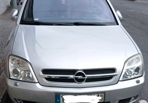 Opel Vectra Caravan 1.9cdti 150HP Elegance