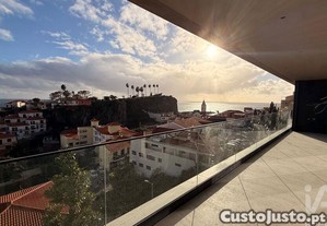 Apartamento T2 em Câmara de Lobos de 134,00 m²