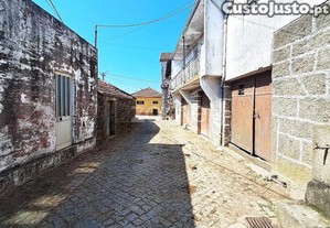 Moradiapara Recuperar Em Beça, Próximo Do Lago...