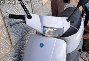 SCOOTER PIAGGIO ZIP 50CC 2 Tempos - 89