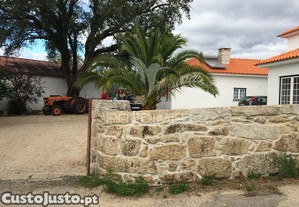 Quinta em monção com moradias independentes, vinha de alvarinho e adega - brbeita