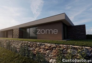 Terreno Rústico Com Possibilidade De Construção...