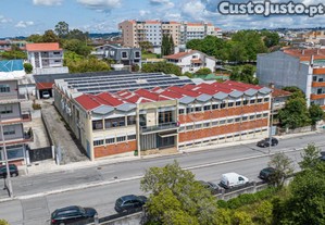 Armazém E Terreno Ao Centro De São João Da Madeira