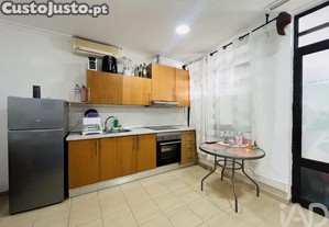 Loja / Estabelecimento Comercial em Albufeira e Olhos de gua de 24,00 m