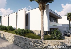 Casa T3 em Antas de 250,00 m²