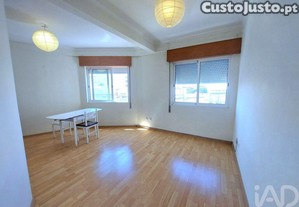 Apartamento T2 em Faro (S� e S�o Pedro) de 80,00 m�