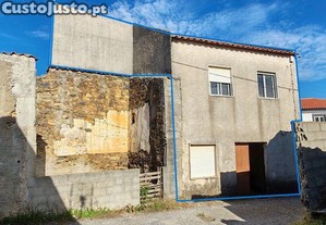 Casa em Montes da Senhora de 140,00 m�
