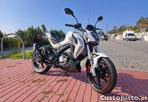 Keeway RKF 125cc ( prticamente nova)