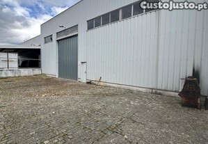 Armaz�m em Lordelo de 576,00 m�