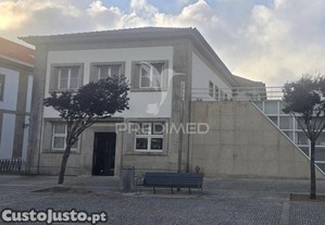 Loja comércio na praça do almada - póvoa de varzim