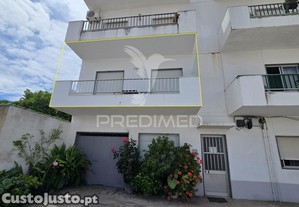 Apartamento t2 remodelado em quarteira, otima localização