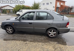 Hyundai Accent GLS - 03