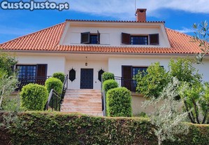 Casa / Villa T6 em Proena-a-Nova e Peral de 461,00 m