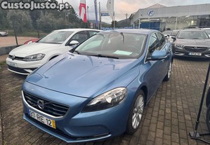 Volvo V40 2.0 D3 Momentum Geartronic - 16
