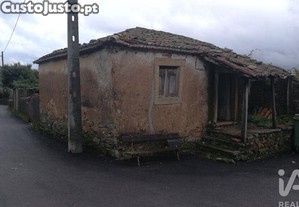 Casa / Villa em Alvares de 56,00 m²