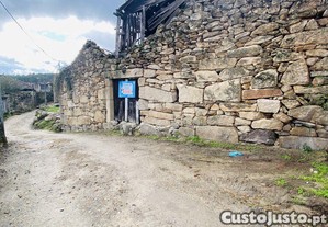 Casa de Campo em Adoufe e Vilarinho de Samard de 90,00 m
