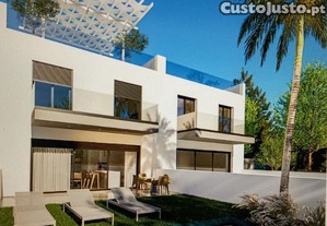 Casa / Villa T4 em Faro (Sé e São Pedro) de 227,00 m²
