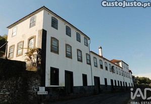 Quinta T14 em Vilarinho dos Freires de 1424,00 m²