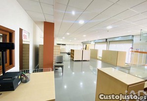 Espao Comercial T2 em Vila Nova De Cerveira E Lovelhe de 174,00 m