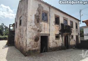 Casa / Villa T4 em Castanheira de P�ra e Coentral de 286,00 m�