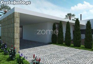 Moradia T3 +1 Térrea, Com 385 M2 Terreno, Água...