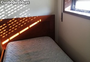 Quarto com casa de banho privativa