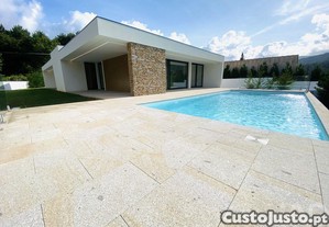 Casa / Villa T3 em Sopo de 350,00 m²