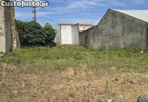 Terreno T3 em Rio Maior de 180,00 m²