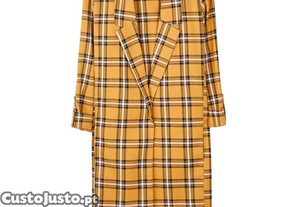 Casaco amarelo xadrez escoc�s da Stradivarius