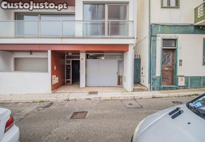 Garagem em Figueira da Foz perto da marginal.