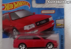 Audi Avant RS2 1994 Red  Hotwheels
