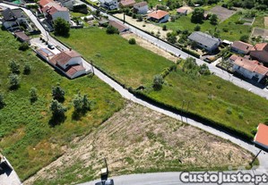Terreno em Mouçós e Lamares de 934,00 m²