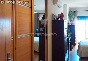 Vilamoura - apartamento com piscina e 2 lugares de estacionamento