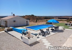 Quinta T4 em Martim Longo de 125 m²