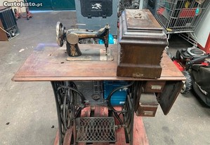Máquina de costura antiga - KAYSER