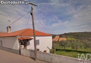 Casa de aldeia T3 em Penas Roias de 227,00 m²