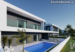 Casa / Villa T4 em Amora de 198,00 m�